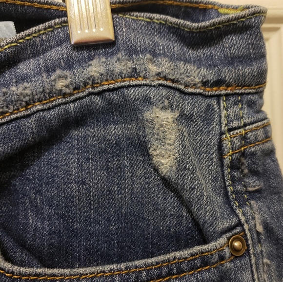 VINTAGE DISTRESSED SWEET N LOW LUCKY JEANS - Picture 4 of 7